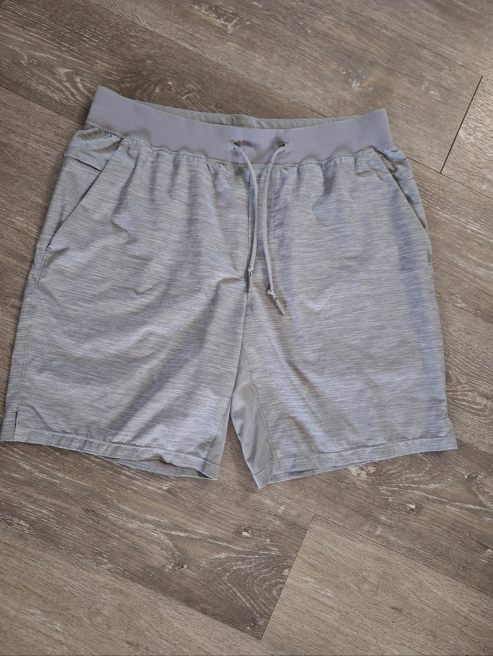 lululemon athletica Men's Light Gray Athletic Shorts
